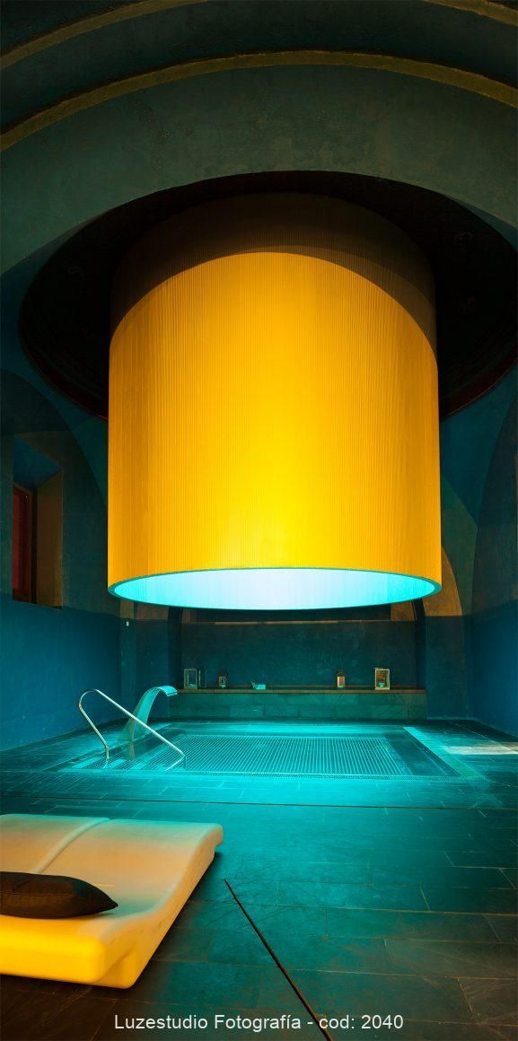 cupula sobre jacuzzi en spa parador alcala de henares arquitectura interior aranguren y gallegos