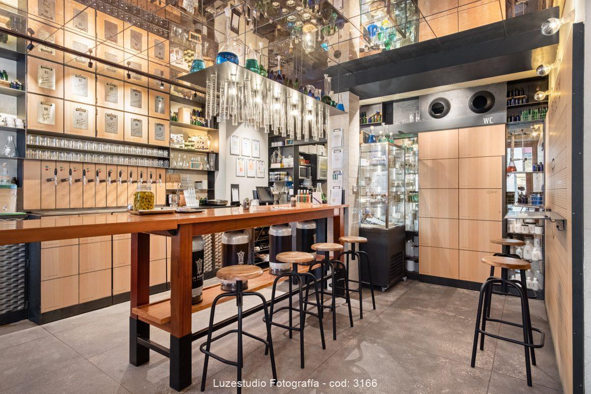 fotografia de la probeta local de experimentación de bebidas de hijos de rivera en madrid