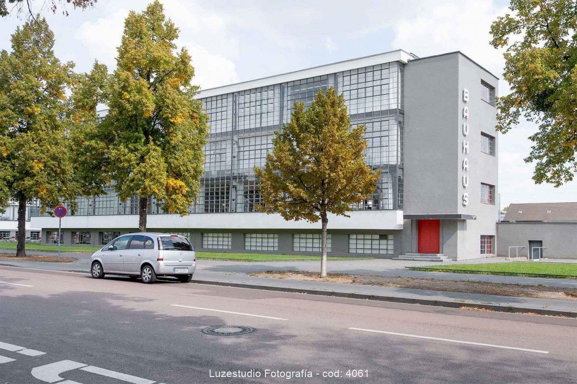 edificio escuela Bauhaus en Dessau arquitectura Walter Gropius