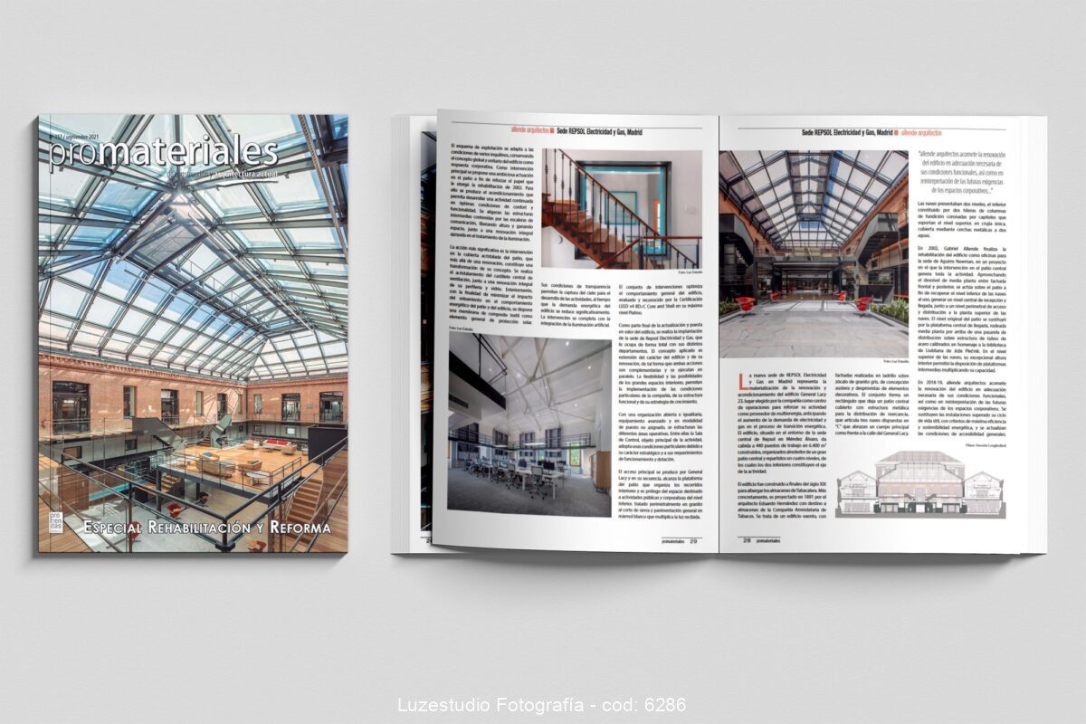 Publicación fotografias en Promateriales, portada y reportaje reforma Repsol Allende Arquitectos
