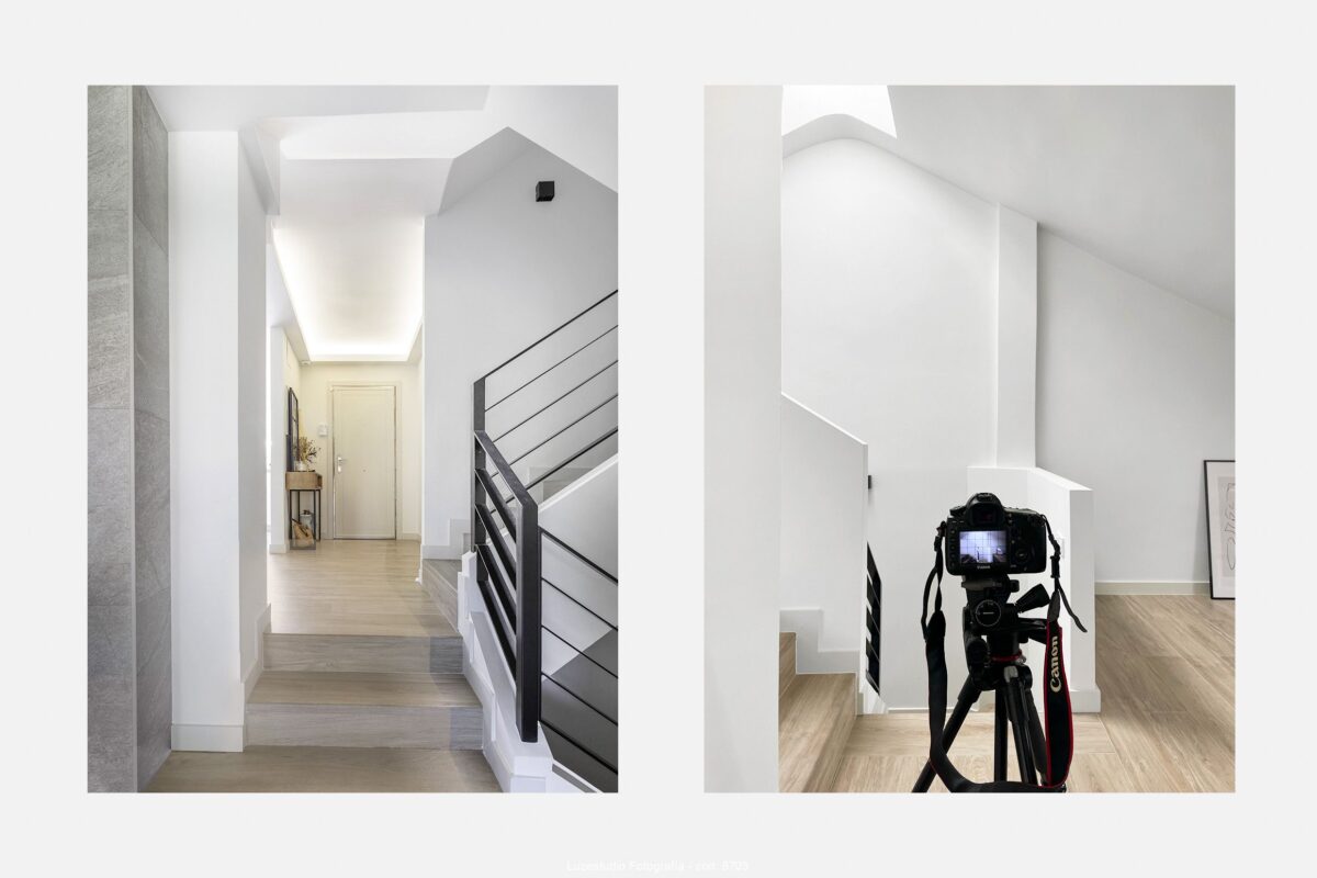 camara fotográfica canon usada por fotografo de arquitectura en vivienda con escalera de madera y barandilla de metal