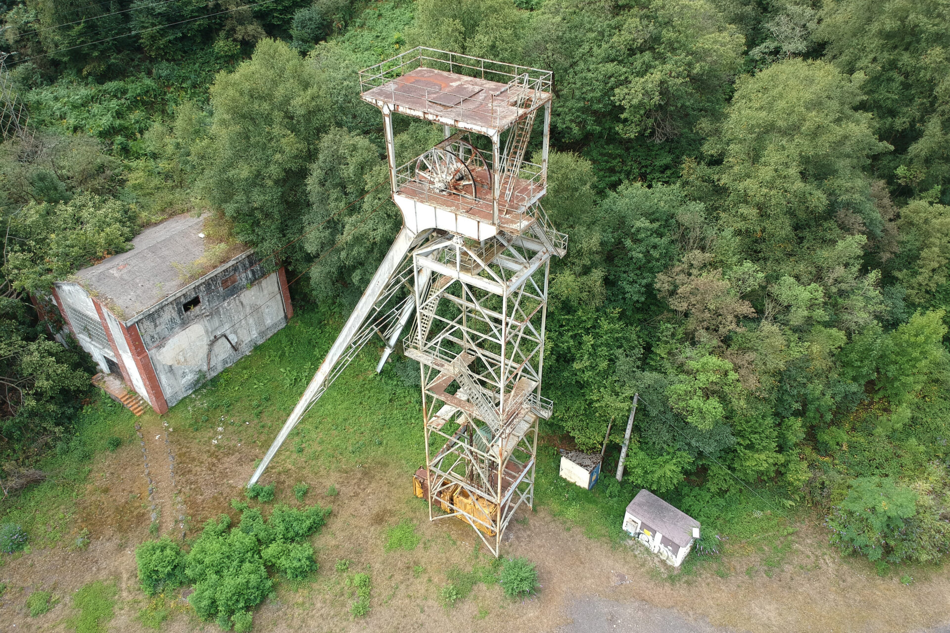 fotografía aerea de dron de patrimonio industrial en asturias